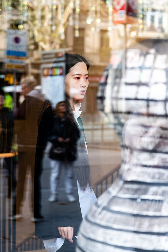 Cosme Lapena - Through the Glass 